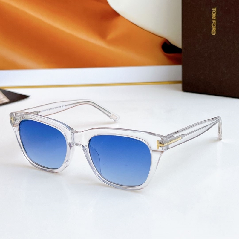 TOM FORD